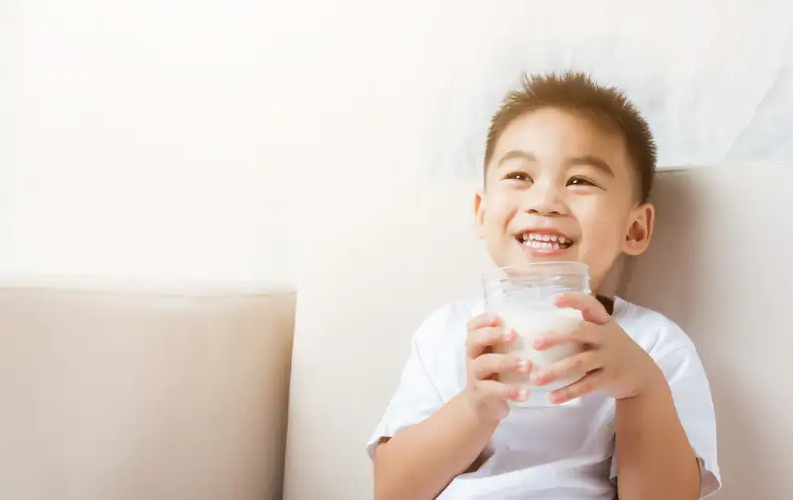 Cara Kerja Susu dalam Menunjang Fungsi Otak Anak